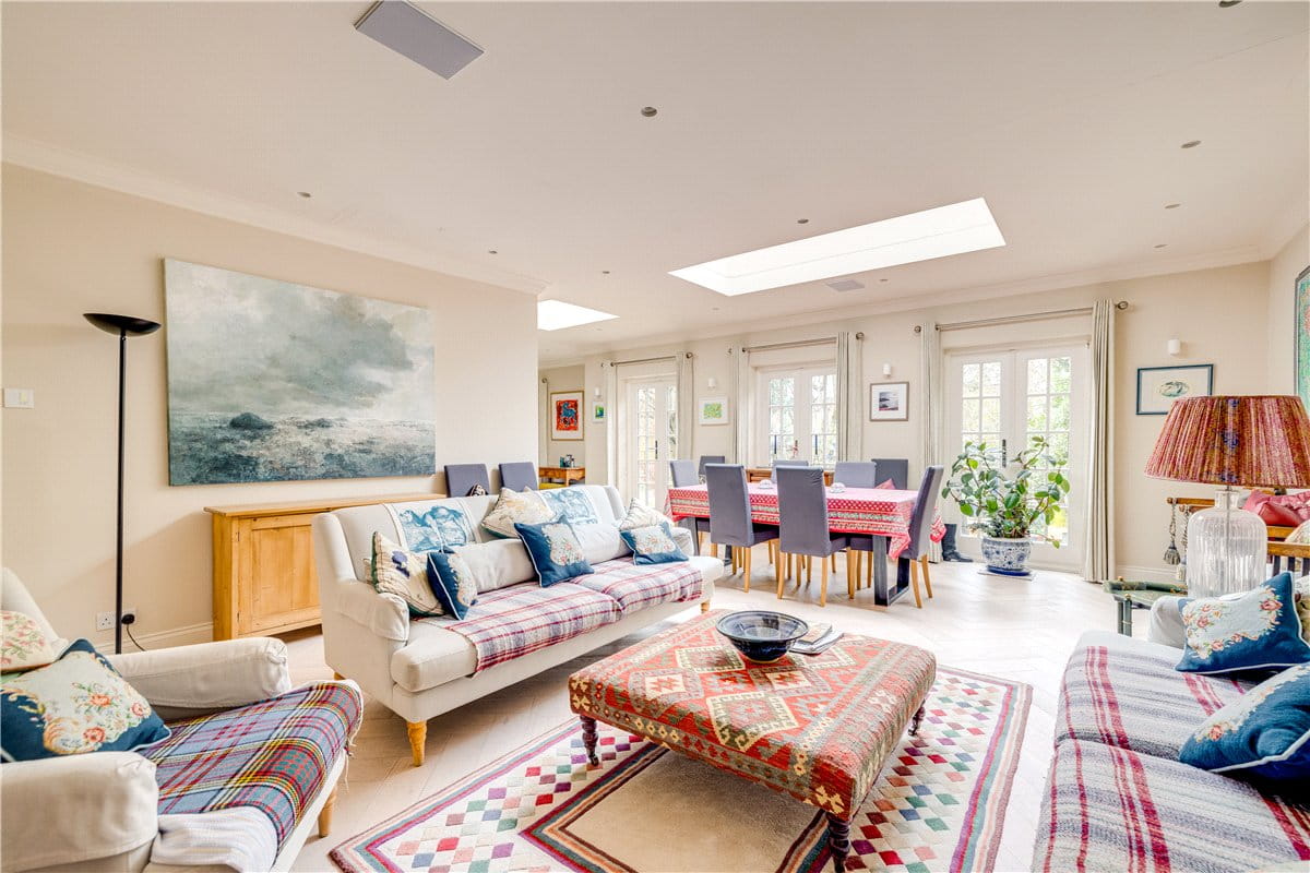 4 bedroom house, Ellerton Road, London SW18 - Available