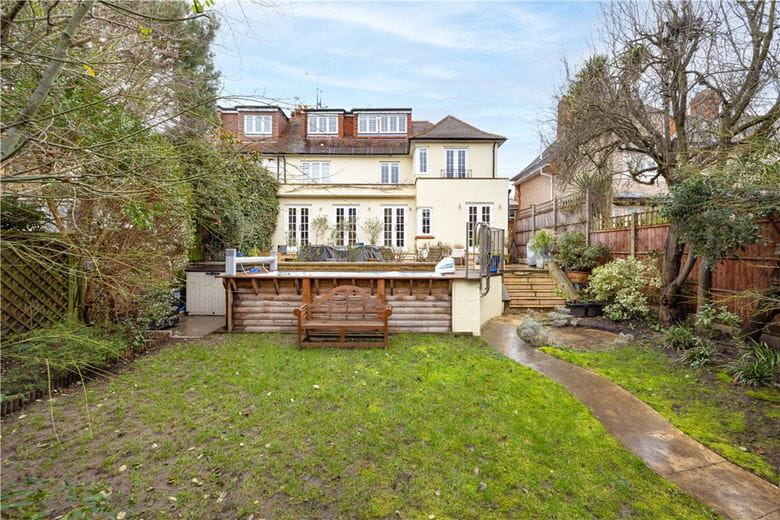 4 bedroom house, Ellerton Road, London SW18 - Available