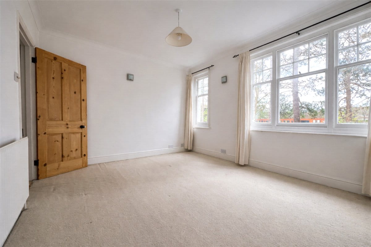 3 bedroom house, Owens Road, Winchester SO22 - Available