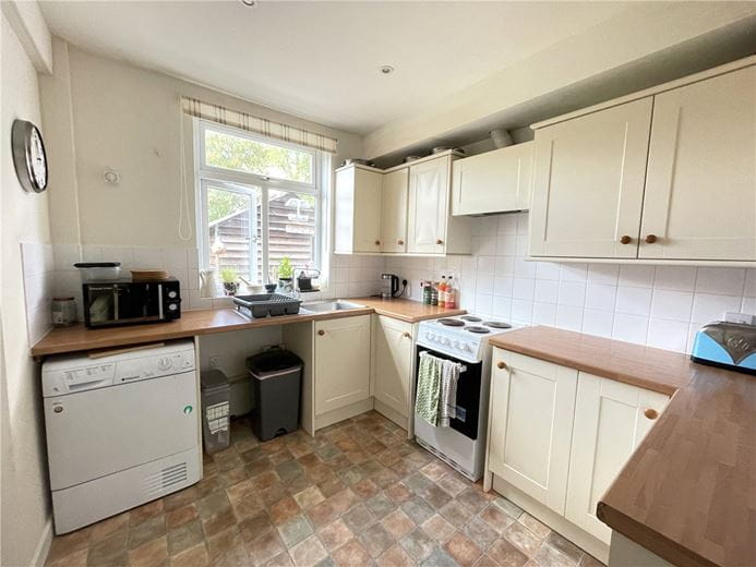 2 bedroom house, Woodman Lane, Sparsholt SO21 - Available