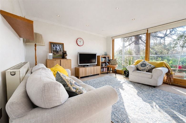 2 bedroom flat, Bereweeke Road, Winchester SO22