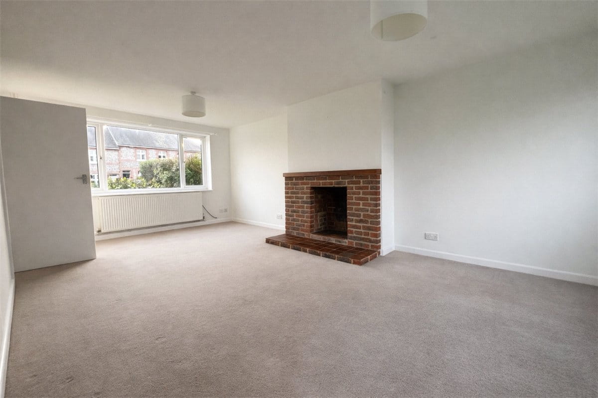 3 bedroom house, Stoke Charity Road, Kings Worthy SO21 - Available