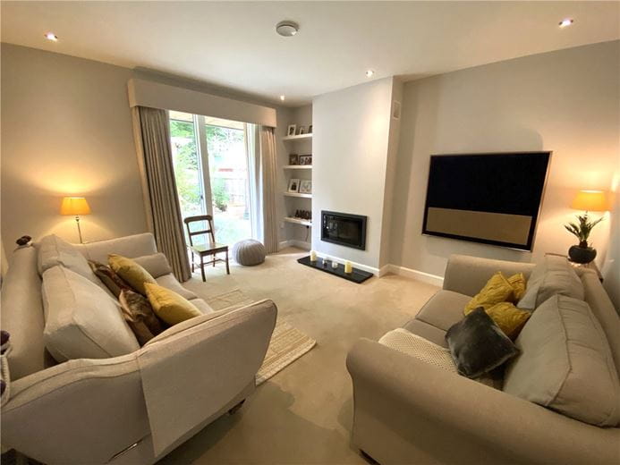 3 bedroom house, Three Maids Close, Winchester SO22 - Let Agreed