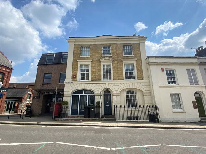 2 bedroom flat, St Cross Road, Winchester SO23