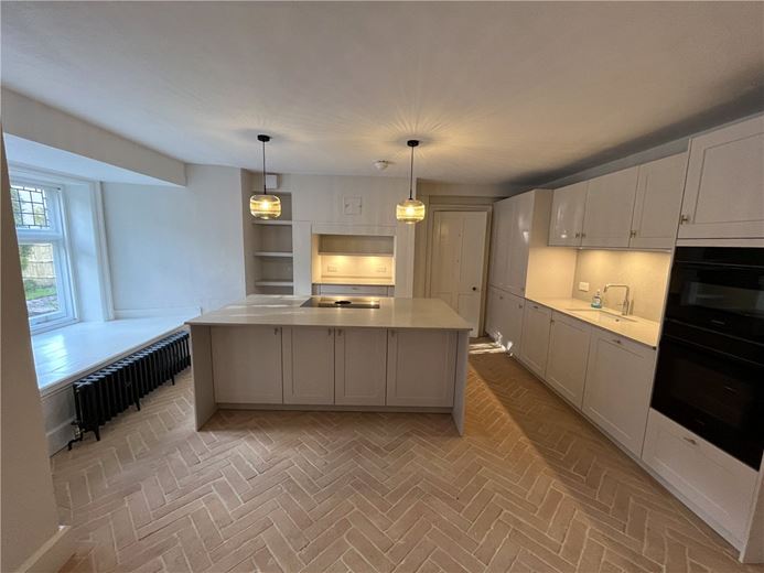 5 bedroom house, The Close, Winchester SO23 - Let Agreed