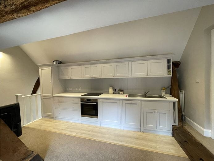 1 bedroom flat, Rectory Road, Oakley RG23