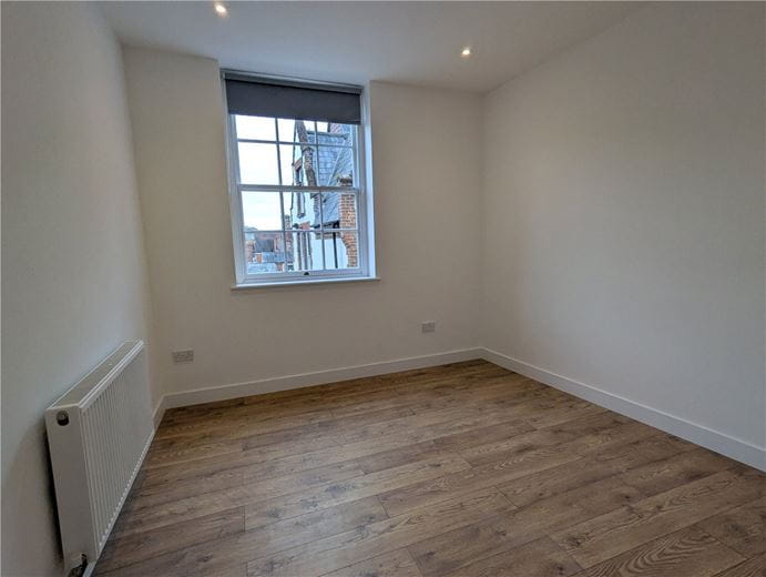 1 bedroom flat, Westgate Chambers, Staple Gardens SO23 - Available