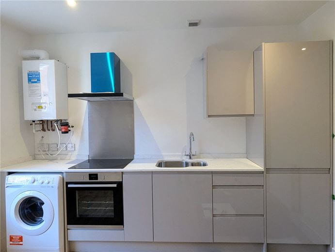 1 bedroom flat, Westgate Chambers, Staple Gardens SO23 - Available