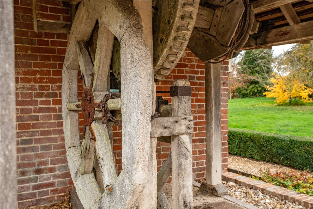 4 bedroom house, North Park Farm, Little Somborne SO20 - Let Agreed