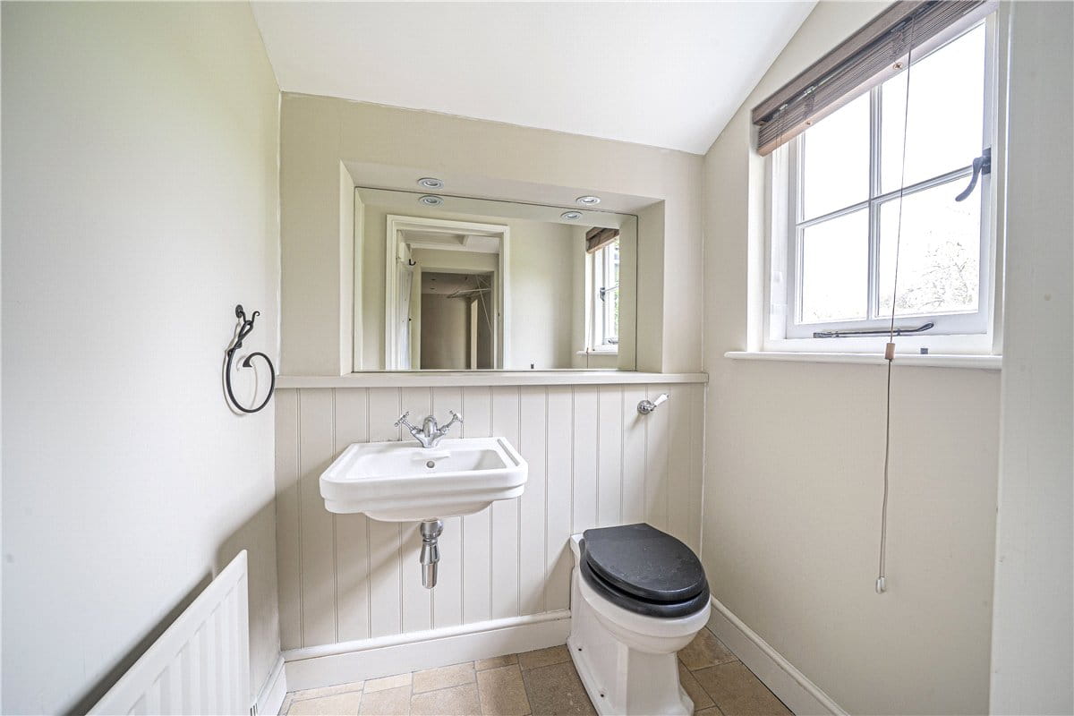 4 bedroom house, North Park Farm, Little Somborne SO20 - Let Agreed