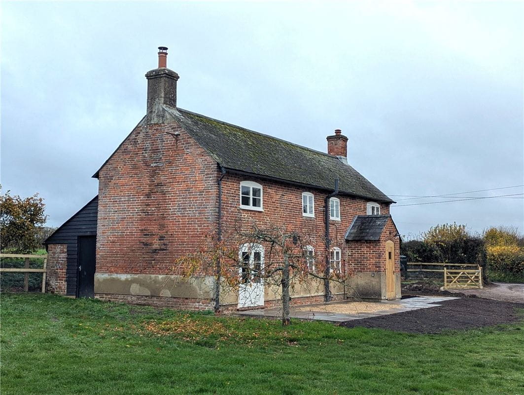 3 bedroom house, Cheriton, Alresford SO24 - Available