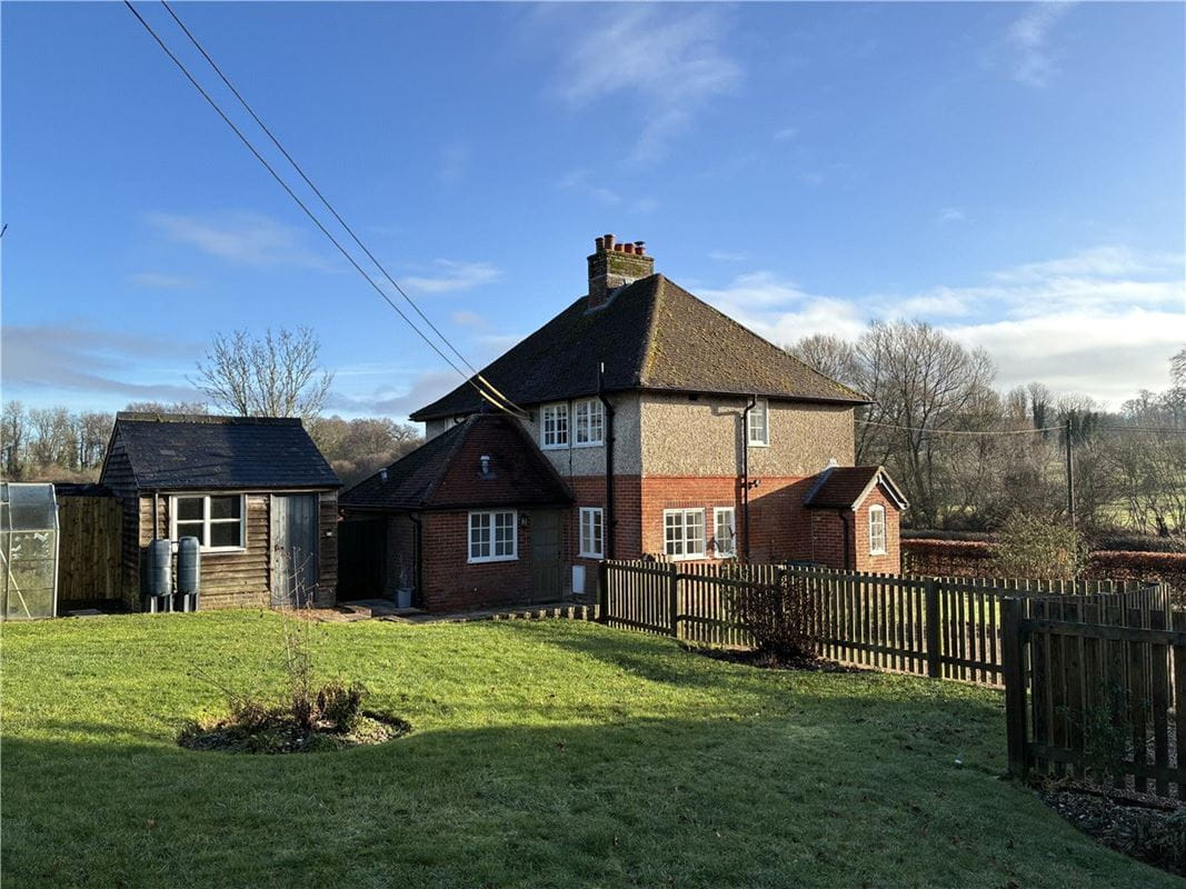 3 bedroom cottage, Tichborne, Alresford SO24 - Under Offer