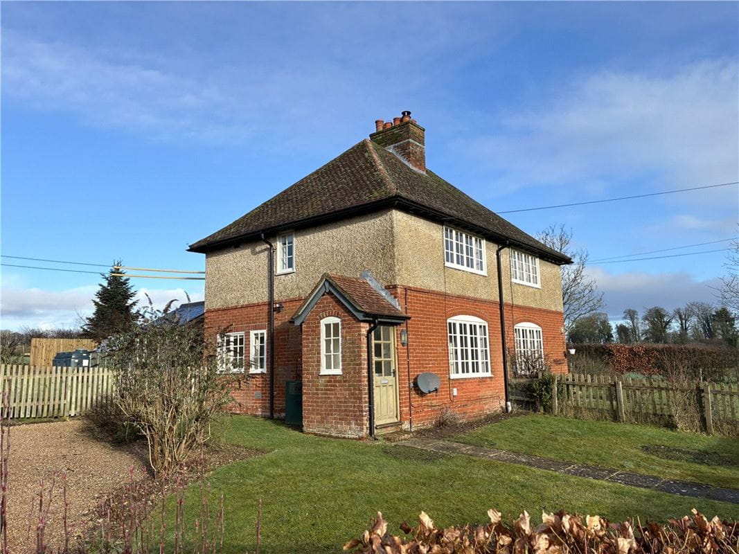 3 bedroom cottage, Tichborne, Alresford SO24 - Under Offer