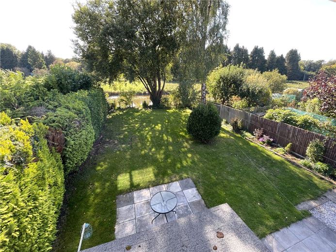 3 bedroom house, The Green, Whitchurch RG28 - Let Agreed