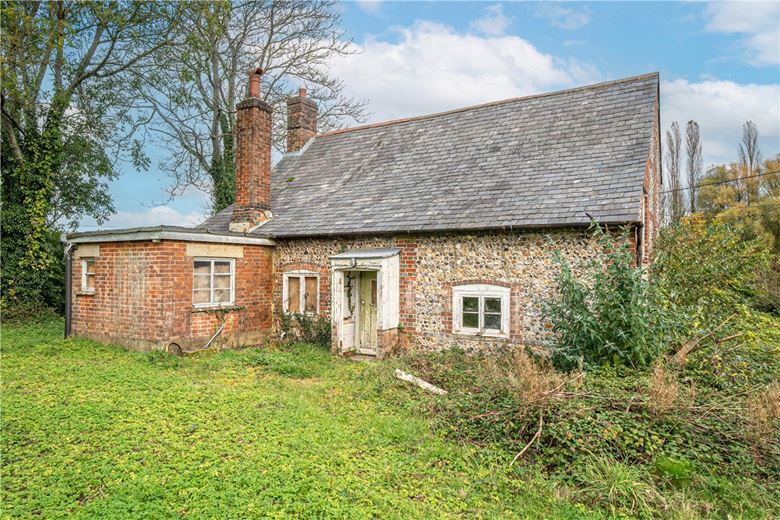 3 bedroom house, Ladycroft, Alresford SO24 - Sold STC