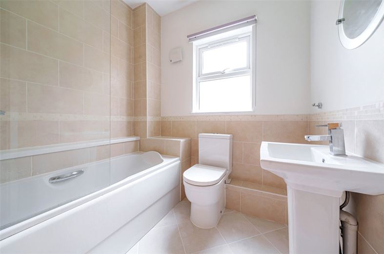 1 bedroom flat, Orchard House, Burma Road SO22 - Sold STC