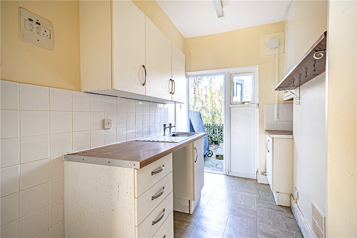 1 bedroom flat, Eastgate Street, Winchester SO23 - Sold STC