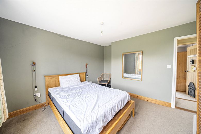 3 bedroom house, Trampers Lane, North Boarhunt PO17 - Available