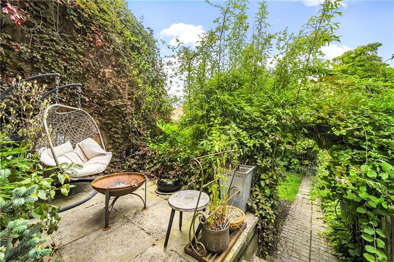 3 bedroom house, Gordon Avenue, Winchester SO23 - Sold
