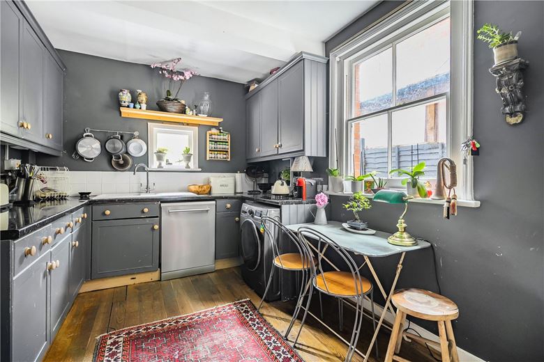 3 bedroom house, Gordon Avenue, Winchester SO23 - Sold