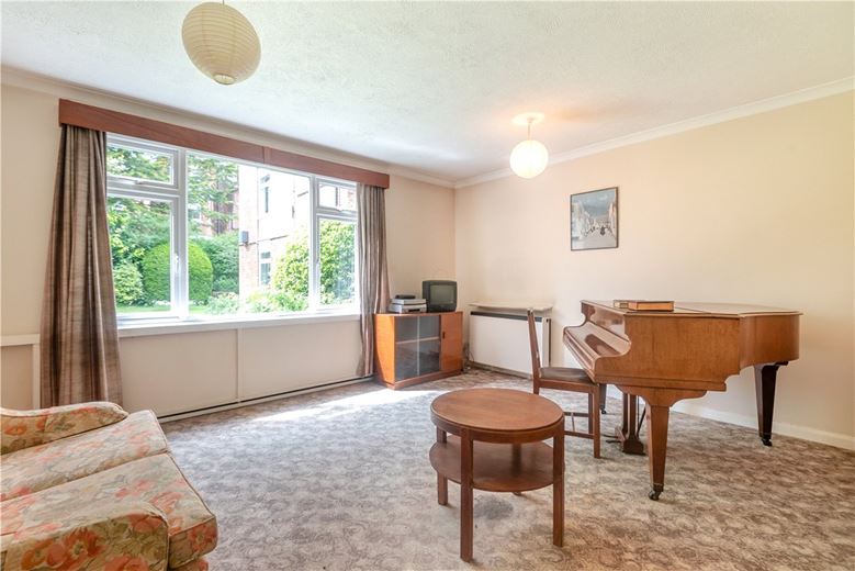 2 bedroom flat, Norman Road, Winchester SO23 - Sold