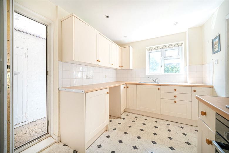 2 bedroom house, Taplings Road, Winchester SO22 - Sold