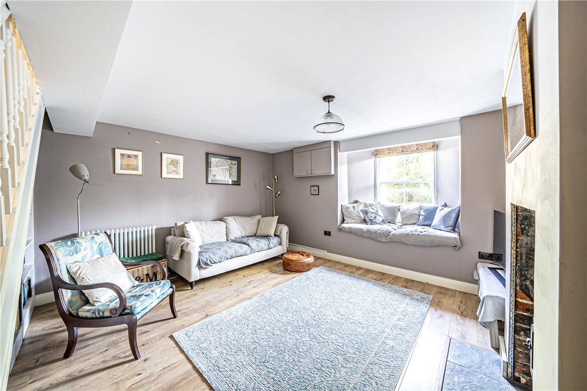 3 bedroom house, Elm Road, Winchester SO22 - Sold