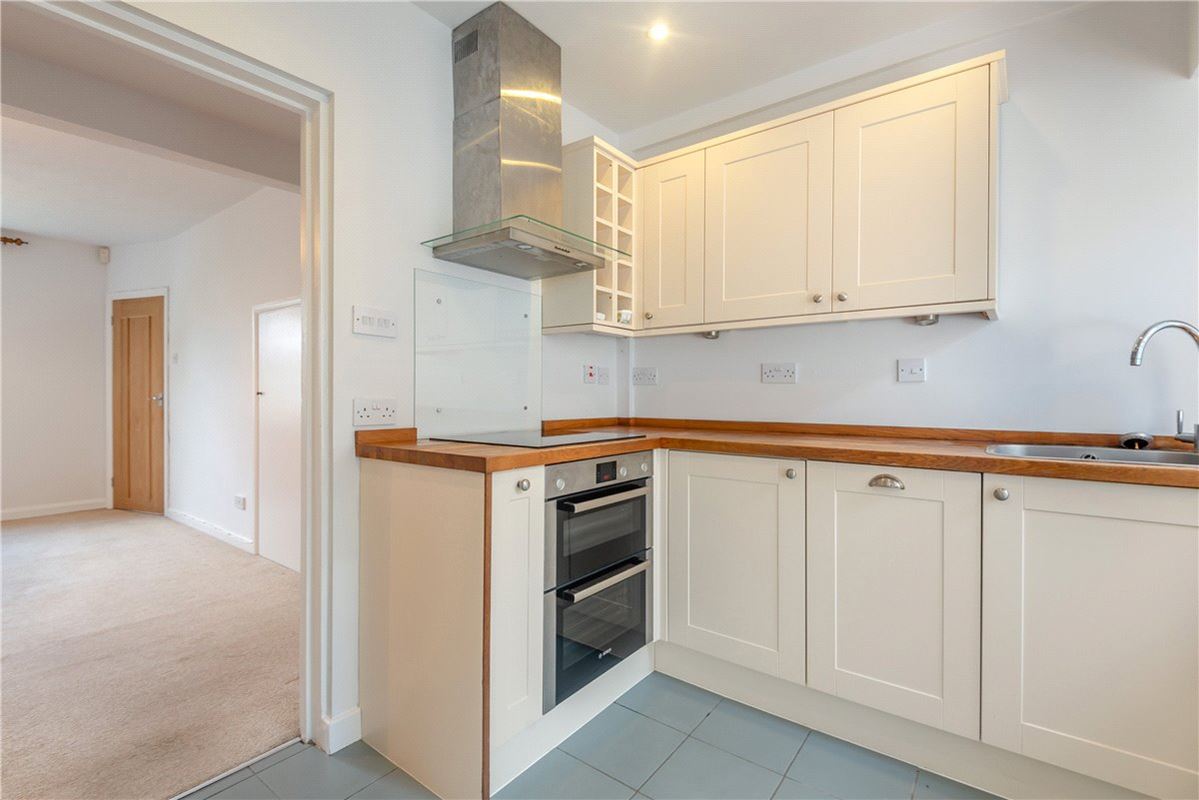 2 bedroom house, New Street, Stockbridge SO20 - Sold STC