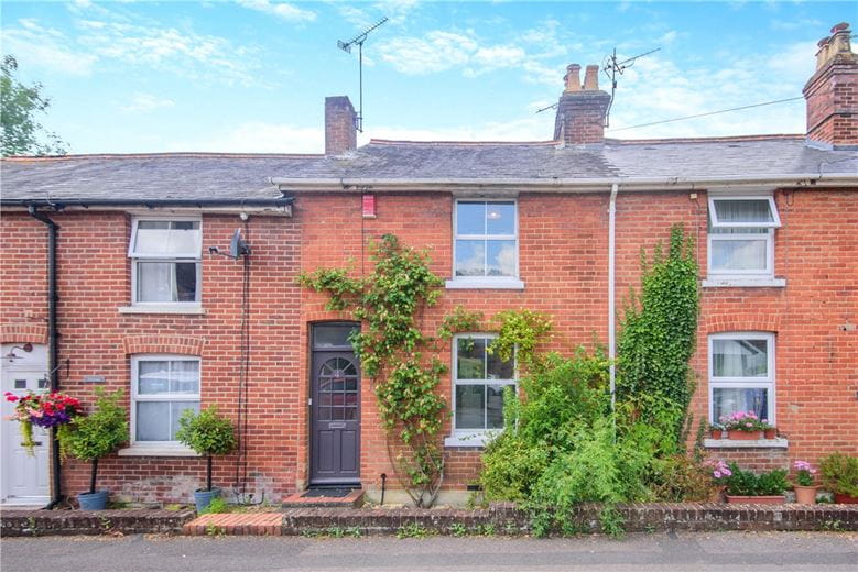 2 bedroom house, New Street, Stockbridge SO20 - Available