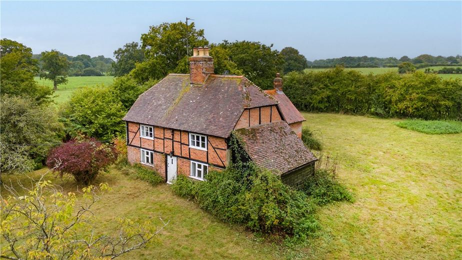 3 bedroom house, Wedmans Lane, Rotherwick RG27 - Sold
