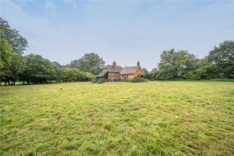 3 bedroom house, Wedmans Lane, Rotherwick RG27 - Sold