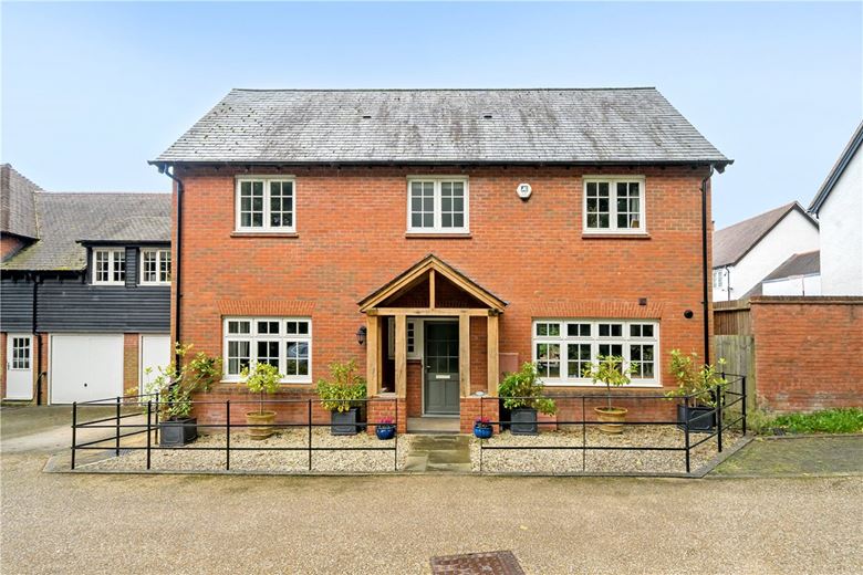 5 bedroom house, Meadow View, Winchester SO23 - Sold