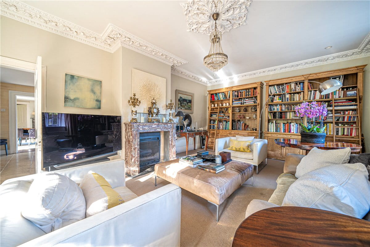 5 bedroom house, Newlands Lane, Denmead PO7 - Available