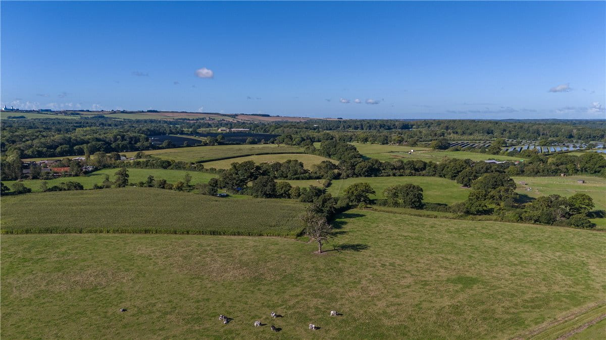 5 bedroom house, Newlands Lane, Denmead PO7 - Available