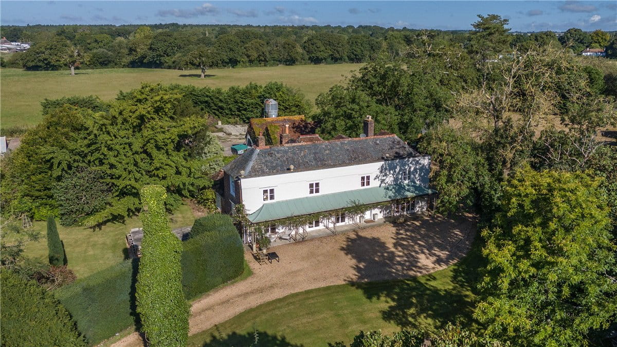 5 bedroom house, Newlands Lane, Denmead PO7 - Available