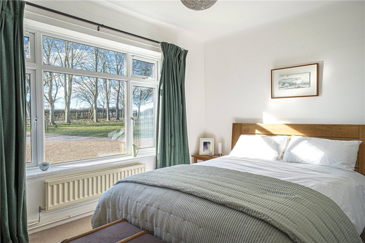 4 bedroom house, Stoke Charity Road, Kings Worthy SO21 - Available