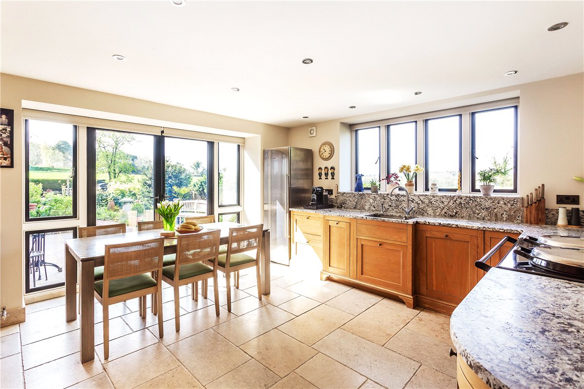 4 bedroom house, Woodlands, Bramdean SO24 - Available