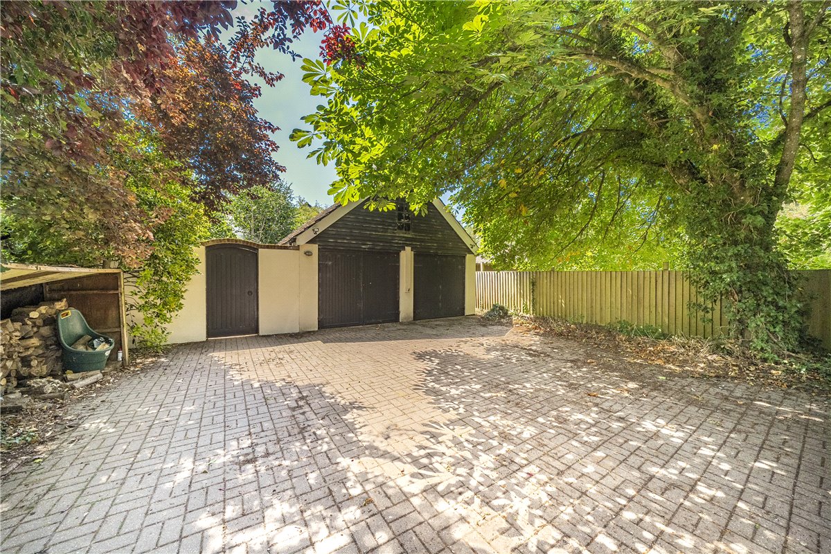 3 bedroom house, Marsh Court, Stockbridge SO20 - Sold