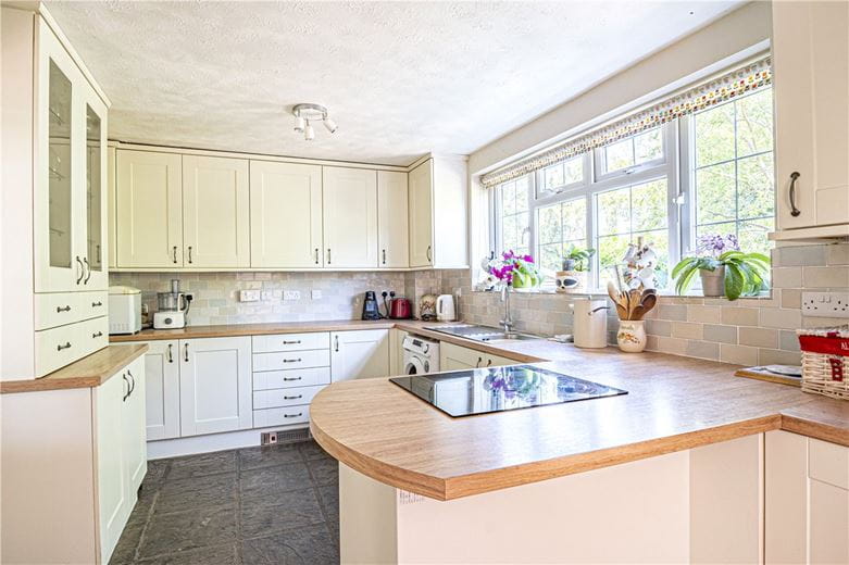 3 bedroom house, Marsh Court, Stockbridge SO20 - Available