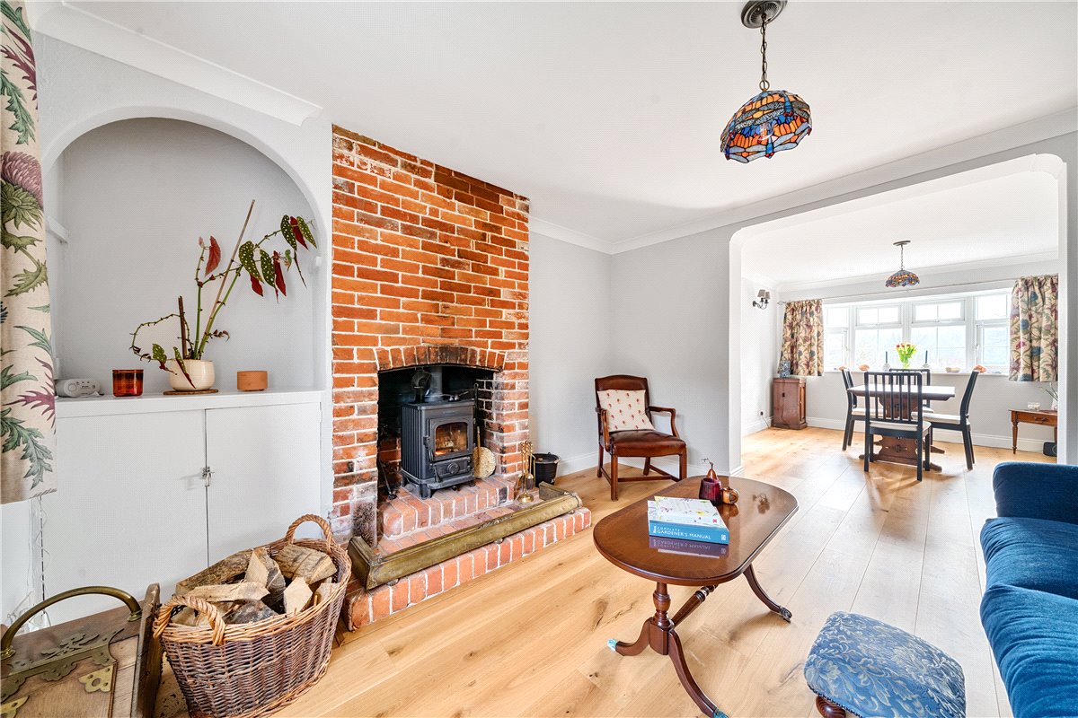 3 bedroom house, East Street, Hambledon PO7 - Sold STC