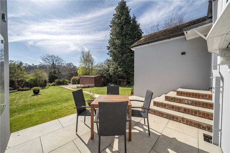 3 bedroom house, East Street, Hambledon PO7 - Available