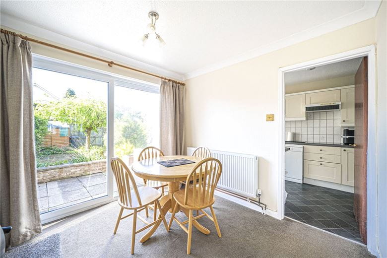 3 bedroom house, Nelson Close, Stockbridge SO20 - Available