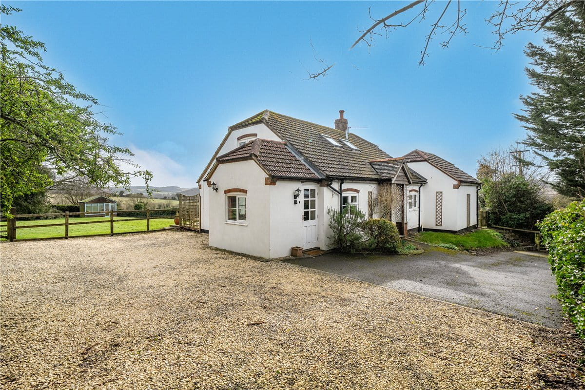 3 bedroom house, West Meon, Petersfield GU32 - Sold