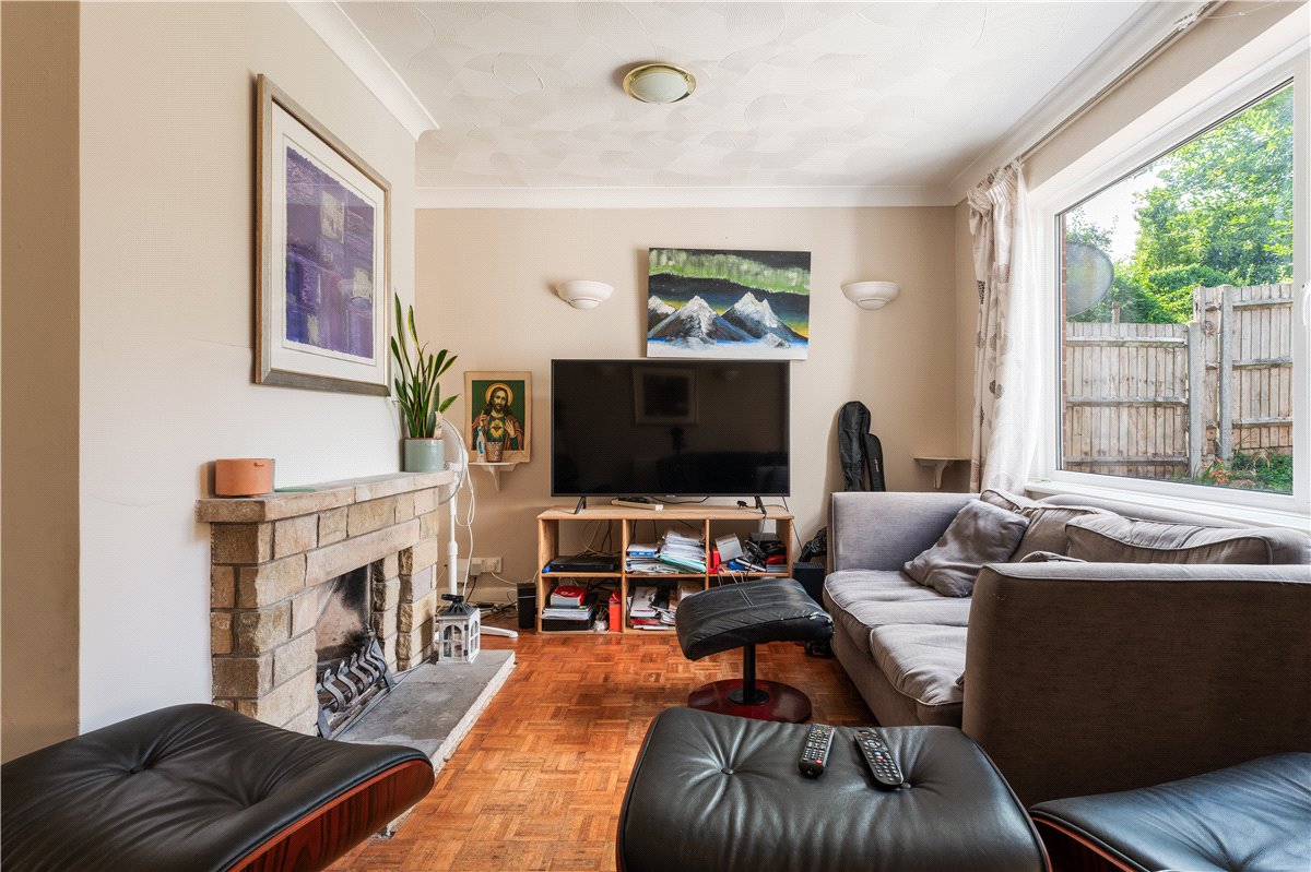 3 bedroom house, Winslade Road, Winchester SO22 - Sold STC