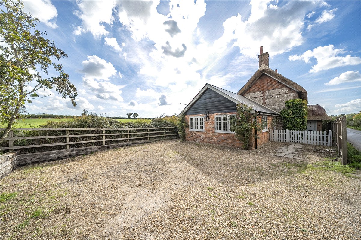 4 bedroom house, Clanville, Andover SP11 - Available