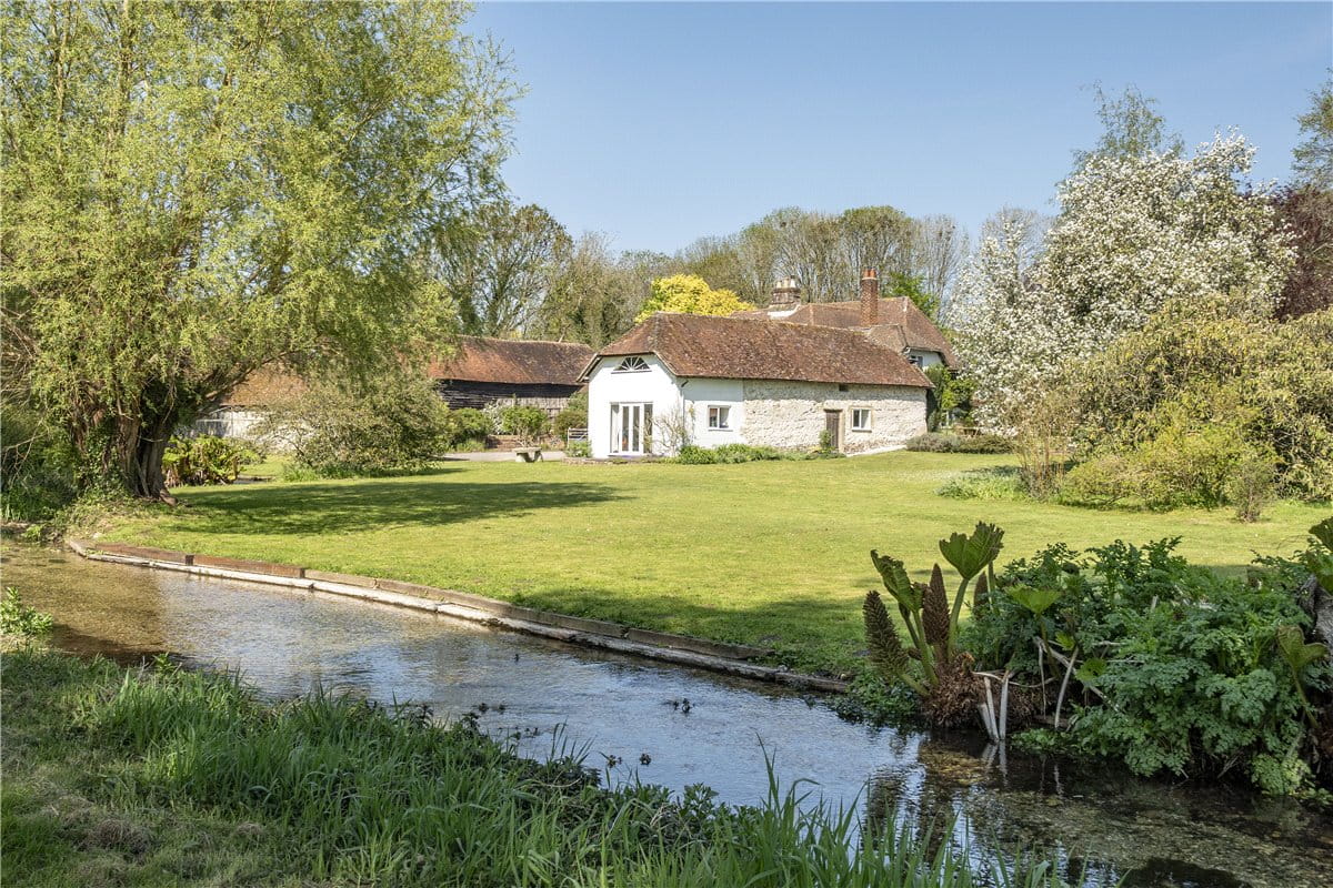 4 bedroom house, Farley Street, Nether Wallop SO20 - Available