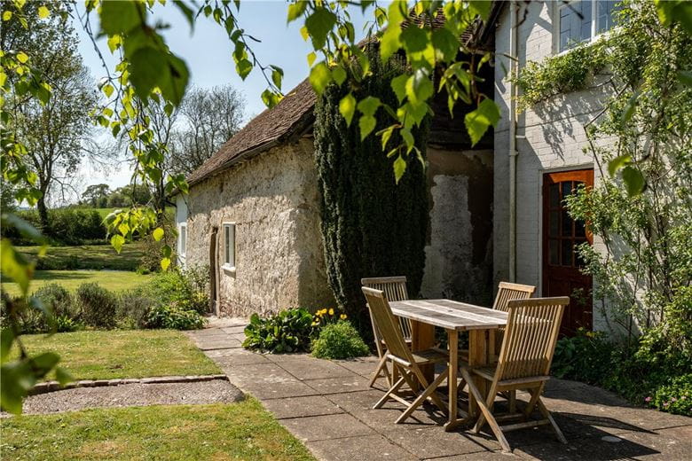 4 bedroom house, Farley Street, Nether Wallop SO20 - Available