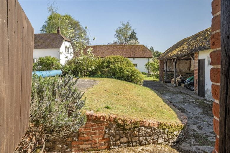 4 bedroom house, Farley Street, Nether Wallop SO20 - Available