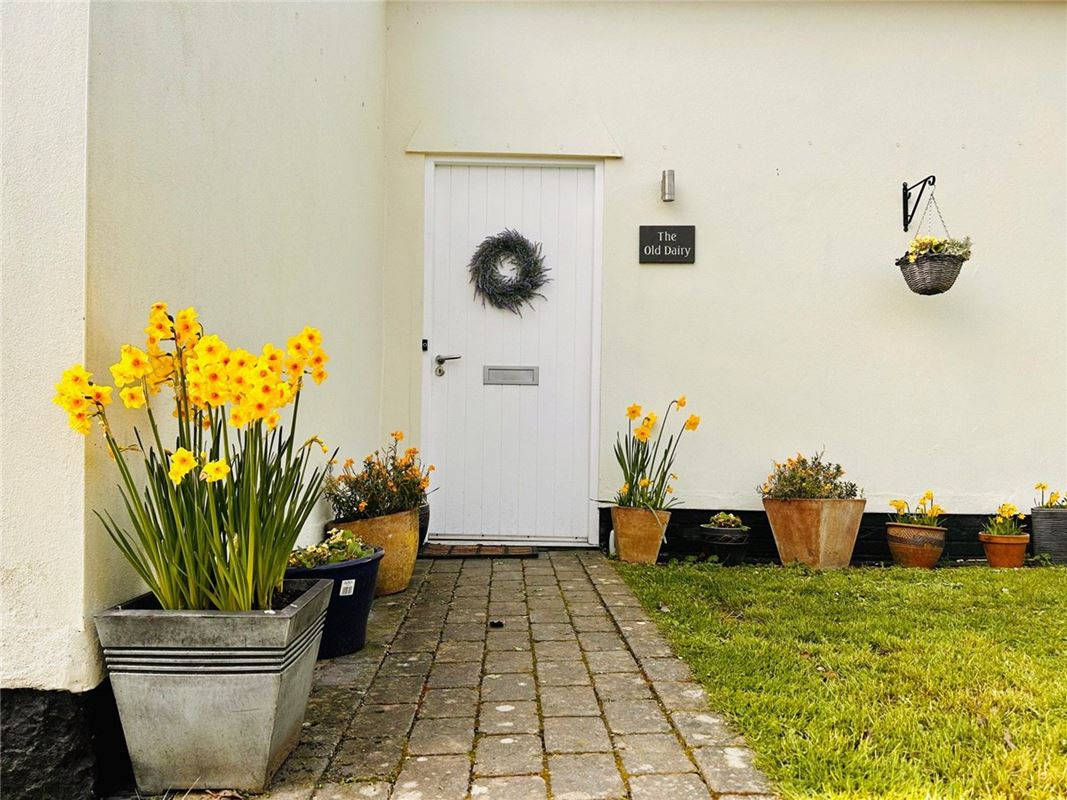 4 bedroom , Hurstbourne Priors, Whitchurch RG28 - Available