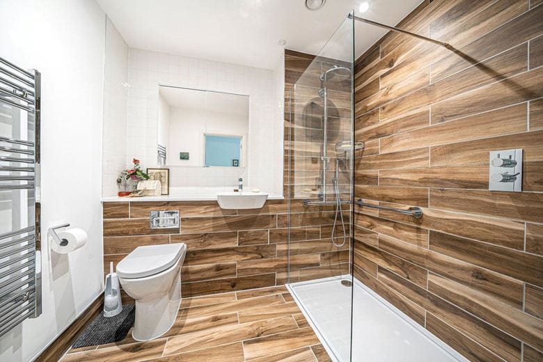 2 bedroom flat, Holts Court, Sarum Road SO22 - Sold STC